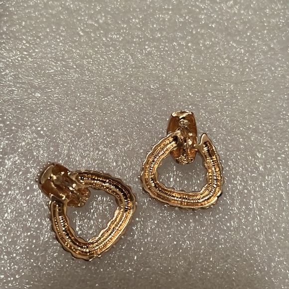 Pearl Dangle Drop Earrings - Picture 3 of 4